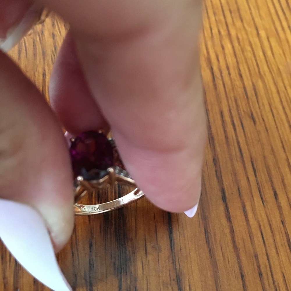 Ring - Picture 2 of 5